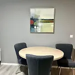 Terrace Suites-split شقة *